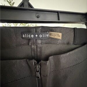 Alice + Olivia Black leather pants/legging